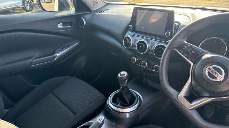 Nissan Juke 1.0 DiG-T 114 Acenta 5dr Petrol Hatchback